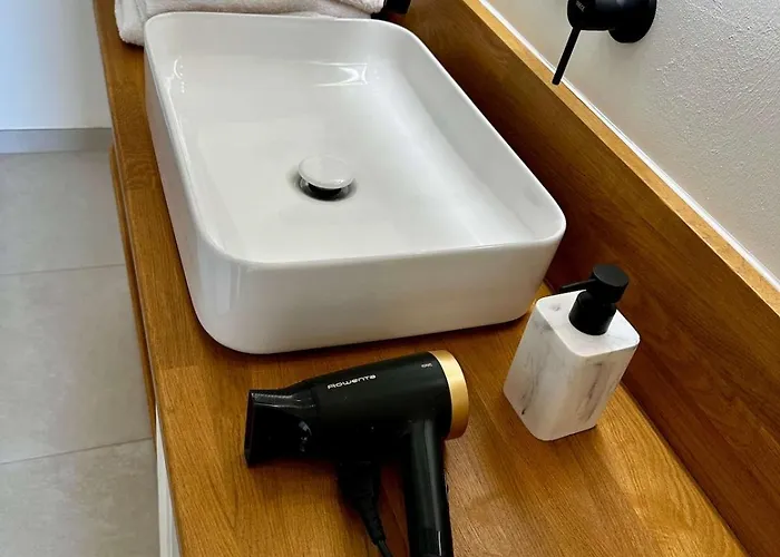 Maison Contemporaine A Saint-leonard Tatil Evi