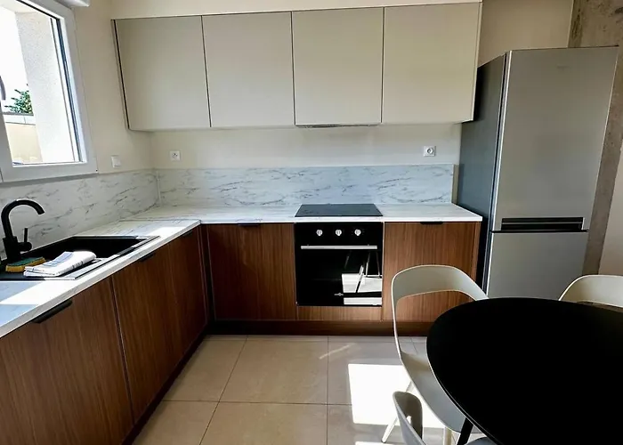 Maison Contemporaine A Saint-leonard Tatil Evi *